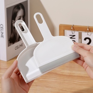 Ensemble balayette et pelle mini pour enfants, idéal pour le nettoyage des animaux domestiques, des bureaux d'étudiants et des tables scolaires - Product Image 4