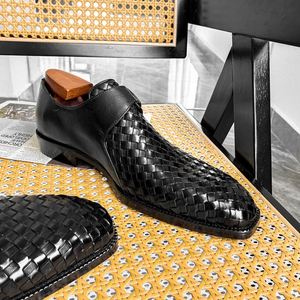 Chaussures en cuir tissées de haute qualité pour hommes, sur mesure avec boucles en cuir véritable, idéales pour les soirées - Product Image 5