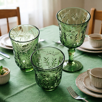 Gobelets en verre gaufré de style européen vintage, pressés à la machine, colorés, pour jus et vin
