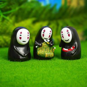 Hayao <span class=keywords><strong>Miyazaki</strong></span> Ornements de bureau en résine 3D inspirés de la peinture écologique pour une utilisation créative en intérieur Divers micro-paysages sans visage - Product Image 3