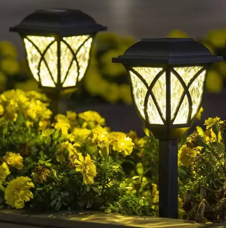 أضواء حدائق LED تعمل بالطاقة الشمسية مصباح خارجي مقاوم للماء لإضاءة ساحة الفناء والمشهد الطبيعي مزخرف مصباح فانوس الرواق