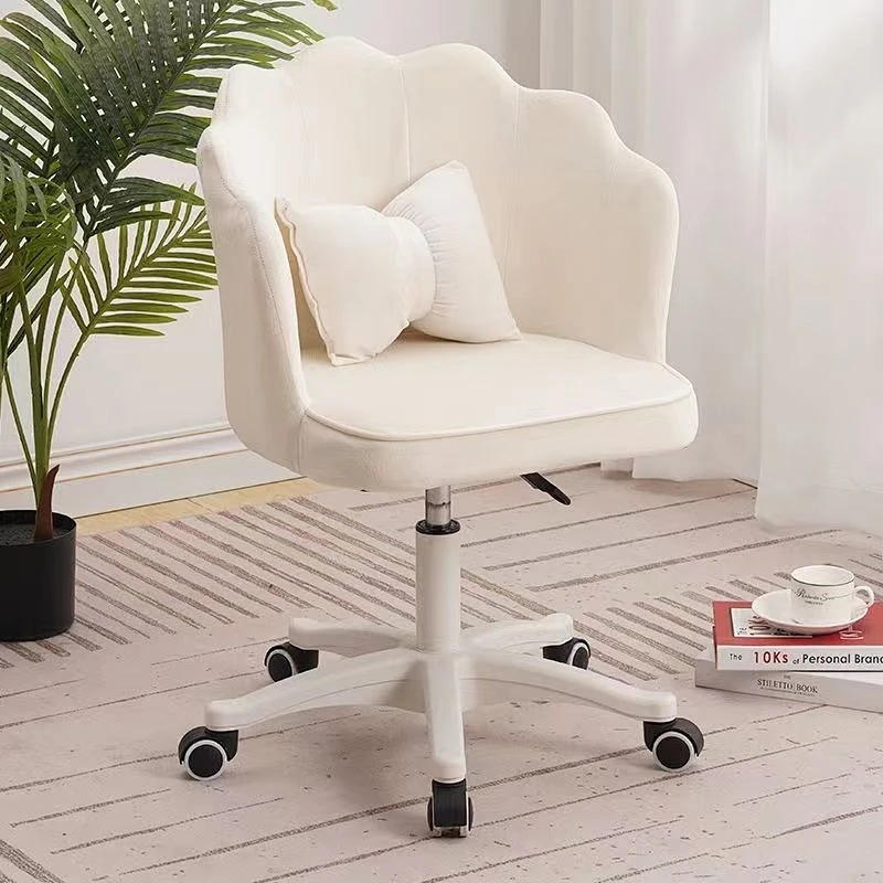 Corona de pétalos (blanco) + pies con ruedas