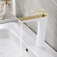 Grifo monomando moderno de latón para lavabo, con válvula cerámica, de bajo consumo, montado en encimera, mezclador de alta gama para lavabo de lujo