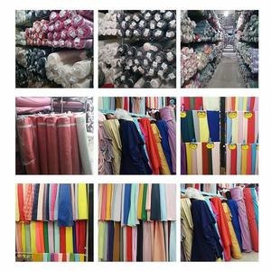 Precio de fábrica 100% tela satinada de poliéster 395 satén nupcial satén opaco 160 gsm 180gsm 200gsm vestido de novia tela estampada - Product Image 2