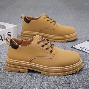 Zapatos deportivos antideslizantes impermeables de ocio para hombres para sitios de construcción Montañismo al aire libre Forro de malla de moda resistente al desgaste - Product Image 4