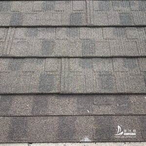 Tuile de <span class=keywords><strong>toiture</strong></span> en métal revêtue de pierre sans lattes, à fixation cachée, Texas, avec installation facile et rapide en DIY, <span class=keywords><strong>toiture</strong></span> en acier - Product Image 2