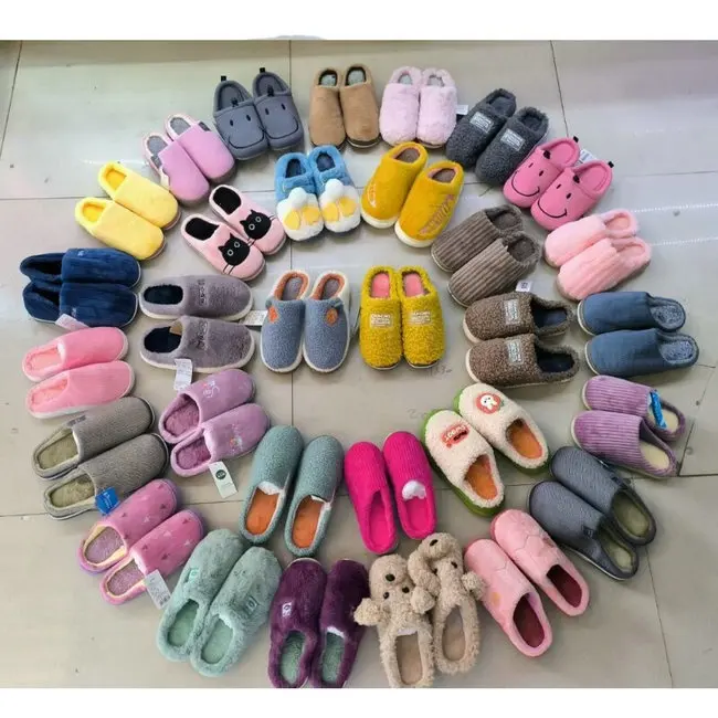 1 Dolar Model AX012 Ukuran 36-44 Sandal Rumah Bulu Dewasa Tebal Hangat Model Uniseks dengan Banyak Warna