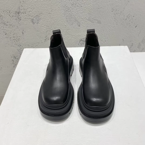 Botas Casuales de Alta Calidad, Zapatos de Estilo Caminata, Botas de Moda para Mujer, Botas de Cuero de Diseñador Nuevas y en Tendencia 2025 para Hombre - Product Image 4