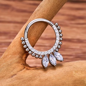 ASTM F136 G23 titane <span class=keywords><strong>Piercing</strong></span> Septum nez anneau cerceau CZ opale 16G <span class=keywords><strong>Helix</strong></span> Daith Tragus Clicker Cartilage conque boucle d'oreille femmes <span class=keywords><strong>bijou</strong></span> - Product Image 4