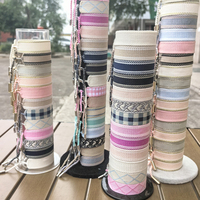 Bracelets tissés à breloque tissée avec broderie de ruban noué de couleur unie et argent avec extrémités en acier inoxydable