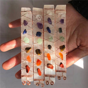 Produk Penyembuhan Spiritual Terbaru: Tongkat Selenite Mentah Berlapis Kawat dengan 7 Manik-Manik Chakra Alami untuk Meditasi - Product Image 3