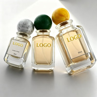 Flacon de parfum en verre carré rechargeable de luxe avec logo personnalisé, vide, 30 ml, 50 ml, 100 ml, avec bouchon rond en résine colorée