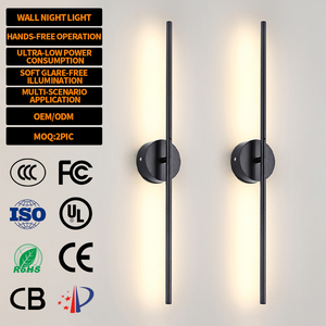 Applique Murale Linéaire LED en Métal Noir Mat, Or et Argent, 1000MM 8W, Style Minimaliste Moderne, pour Couloir et Chambre, Vente en Gros - Product Image 2