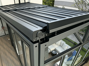 <span class=keywords><strong>Volet</strong></span> roulant horizontal motorisé automatique en aluminium pour toit, véranda, <span class=keywords><strong>piscine</strong></span>, résidentiel, moderne, à énergie <span class=keywords><strong>solaire</strong></span>, certifié CE - Product Image 3