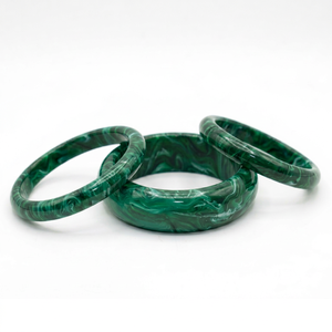 กำไลข้อมืออะคริลิคเรซิ่นทรงกลมลายหินอ่อนสีเขียว ของขวัญเครื่องประดับแฟชั่นสำหรับผู้หญิง - Product Image 1