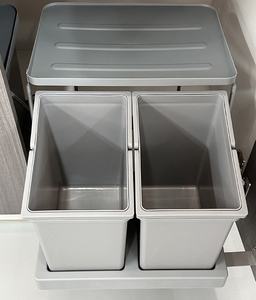 Gabinete de <span class=keywords><strong>fregadero</strong></span> de cocina con puerta <span class=keywords><strong>Cubo</strong></span> de <span class=keywords><strong>basura</strong></span> integrado <span class=keywords><strong>Cubo</strong></span> de <span class=keywords><strong>basura</strong></span> de PP estrecho oculto con tapa <span class=keywords><strong>Cubo</strong></span> de <span class=keywords><strong>basura</strong></span> extraíble para muebles de cocina - Product Image 3