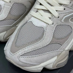 Los nuevos zapatos casuales para hombre B 9060 son zapatos de skate antideslizantes de moda que a menudo se usan como zapatos deportivos para caminar. - Product Image 4