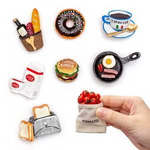 Lot de 10 aimants de réfrigérateur mignons 3D sur le thème de la nourriture : pain, fromage, burger, lait, café, poêle, tomate - Souvenir de Paris, France - Product Image 5
