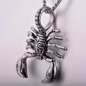 จี้สร้อยคอรูปแมงป่องสไตล์เรโทรพังก์ทำจากสแตนเลสผลิตจากโรงงาน สร้อยคอแฟชั่นสำหรับผู้ชาย พร้อมโลโก้สั่งทำได้ - Product Image 5