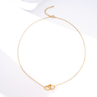 Collier Double Amour Européen Américain en Acier Inoxydable pour Femmes à la Mode en Forme de Coeur Double Anneau avec Gravure d'Explosion