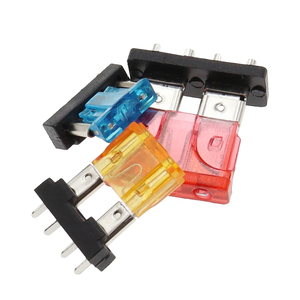 Porte-<span class=keywords><strong>fusible</strong></span> de voiture petit siège soudé moyen mini5.2 <span class=keywords><strong>prise</strong></span> intégrée <span class=keywords><strong>fusible</strong></span> clip socket 32v Pour Pcb Board Safety Clip Insertion Type - Product Image 4
