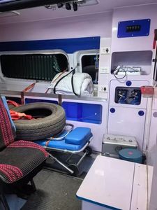 D'occasion Ford White Ambulance Quatre Roues - Product Image 6