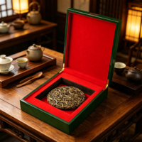 Boîte cadeau en bois laqué brillant avec doublure en velours rouge, charnière en métal doré, logo personnalisé pour le thé en briques de qualité supérieure et l'emballage de cadeaux d'affaires
