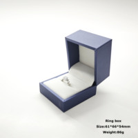 Boîte à bague en cuir PU de luxe, simple, avec boucle carrée imprimée, pour l'emballage de bijoux pour la Saint-Valentin