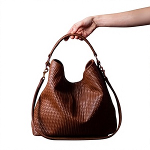 Customizable Genuine Leather Casual Handbags Custom Logo Printing Large Capacity Zipper Closure Waterproof Lightweight Luxury - Product Image 5