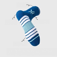 Chaussettes de sport pour hommes en coton anti-odeur respirantes pour basketball et badminton, logo personnalisé, vente en gros, usine OEM, faible MOQ