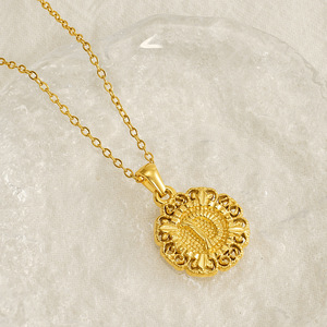 Zogxin Gold Plated Pendant Necklace Round Floral Design Chain Jewelry Everyday Wear - Product Image 4