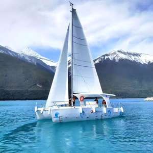 Catamaran à voile de luxe en fibre de verre 10m*4.9m avec moteur 1*90HP pour divertissement en haute mer, pêche, tourisme et excursions - Product Image 1