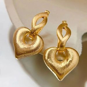 Pendientes Xinfly de Oro de 18K con Forma de Corazón, Acabado Cepillado, Oro Au750 Genuino, Desmontables, Multiusos, para el Uso Diario de Mujeres, Ideales para Regalo - Product Image 1