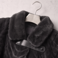 Manteau mi-long en fausse fourrure de vison gris foncé pour femme, col montant en vison ondulé doré, orné de perles faites à la main, vêtement d'extérieur de luxe chaud pour l'hiver