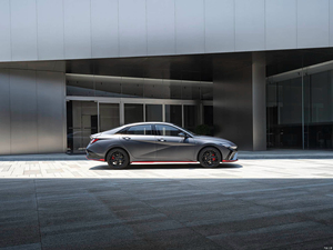 2023 pour <span class=keywords><strong>Hyundai</strong></span> Elantra Compact essence CVT boîte de vitesses automatique R16 taille des pneus utilisé voiture avant traction gauche direction cuir - Product Image 5