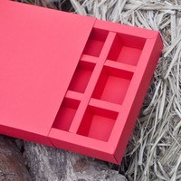 Boîte cadeau en papier d'art rouge pour chocolats, chips, aliments pour bébés, en gros, disponible en stock