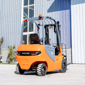 Carretilla Elevadora Totalmente Eléctrica Portátil de 3m-7m y 3 Toneladas, Montacargas Eléctrico Autocargable de <span class=keywords><strong>2</strong></span> Toneladas con Ruedas 4x4 y 4WD - Product Image 2