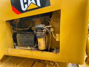 Bulldozer CAT D4G Usado, Modelo 2023, Motor de 90HP, Capacidad de Aplicación de Aserrín de 8.6m, Componentes Hidráulicos Certificados, 15000KG - Product Image 2