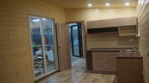 <span class=keywords><strong>Casa</strong></span> Modular de madera con techo plano, Playa prefabricada, techo plano a prueba de viento, moderna cabina de camping a prueba de golpes, hecha en China - Product Image 5