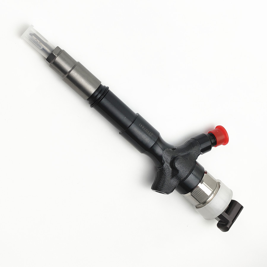 High Performance Diesel Injector 095000-7390 095000-6190 Common Rail Fuel Injector 23670-30100 for ISUZU