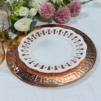 Assiettes de présentation en cuivre martelé, vaisselle de luxe en métal antique pour la décoration de tables de mariage, événements et fêtes, vente en gros
