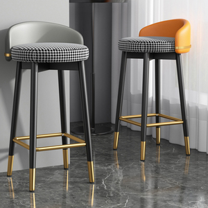 <span class=keywords><strong>Tabouret</strong></span> <span class=keywords><strong>de</strong></span> <span class=keywords><strong>bar</strong></span> nordique, mobilier antique rétro, <span class=keywords><strong>style</strong></span> rustique, chaise haute <span class=keywords><strong>de</strong></span> comptoir moderne en cuir doré <span class=keywords><strong>de</strong></span> luxe avec dossier - Product Image 4
