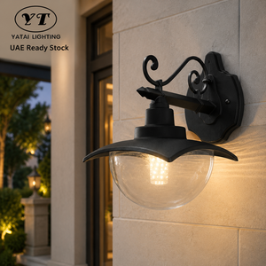 Applique murale extérieure étanche IP65 en fer, abat-jour globe transparent E27, bras courbé noir mat pour jardin, porche, montage mural - Product Image 1