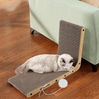 Griffoir pour chat multifonctionnel en forme de L qui sert également de lit confortable