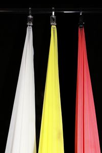 Tissu en maille nylon-spandex respirant et élastique 120 GSM, gaze douce pour la peau, idéal pour les robes et les vêtements en <span class=keywords><strong>tulle</strong></span> transparent. - Product Image 5