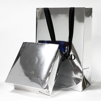 Sac en papier cadeau réutilisable de luxe promotionnel à impression personnalisée avec votre propre logo