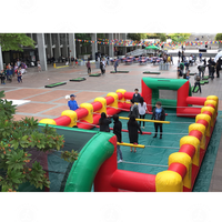 Jeu de baby-foot géant gonflable - Grande activité de divertissement pour fêtes en extérieur et en intérieur pour adultes et équipes