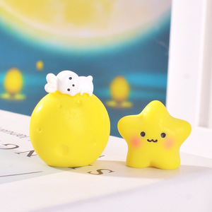Decorazione da Scrivania Creativa e Carina a Forma di Nuvola, Accessori Fai-da-Te con Luna e Coniglietto Cartoon, Realizzati in Resina - Product Image 4
