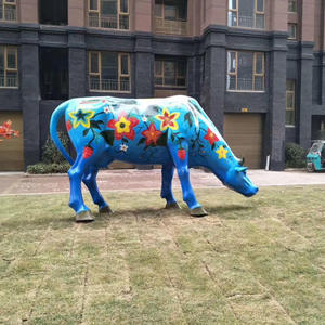 Açık fiberglas heykel özelleştirilmiş hayvanlar boğa heykeli inek süt sığır resimleri dekoratif süsler - Product Image 2