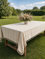 Nappe de table classique européenne en coton et lin avec franges à pompons